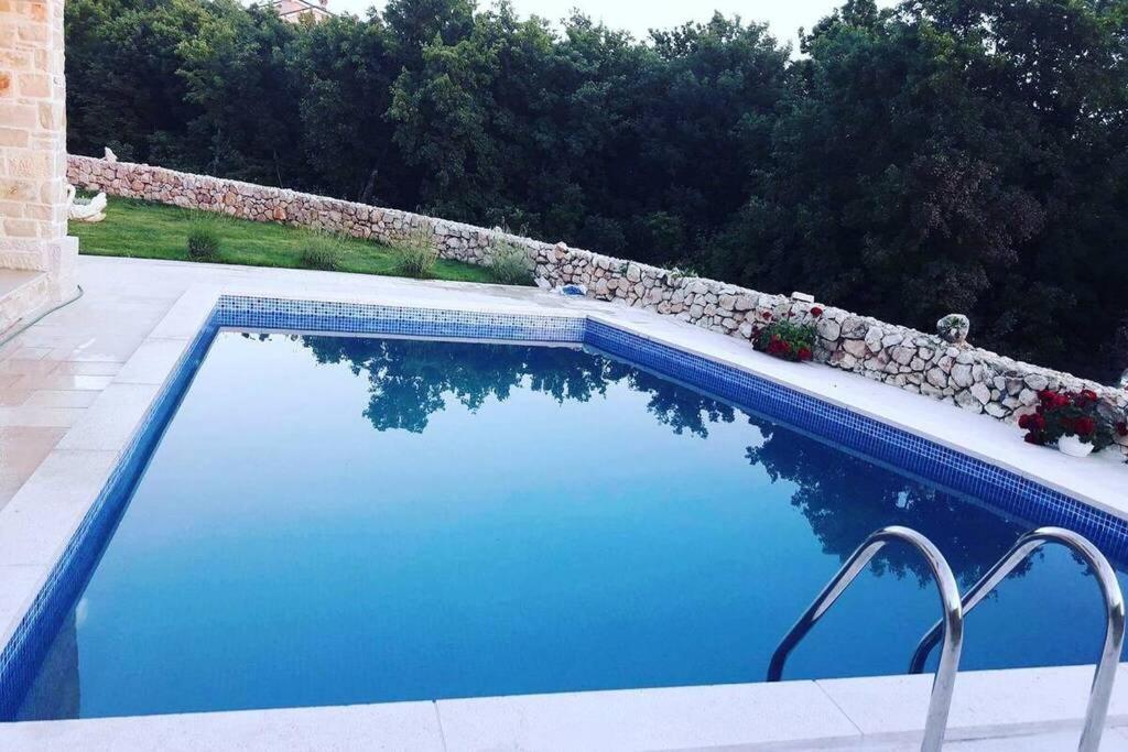 Stone House Iva Villa *