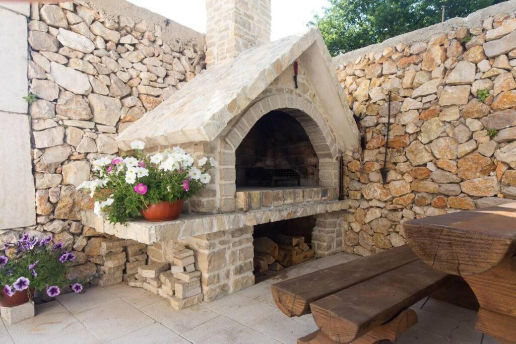 Villa Stone House Iva *