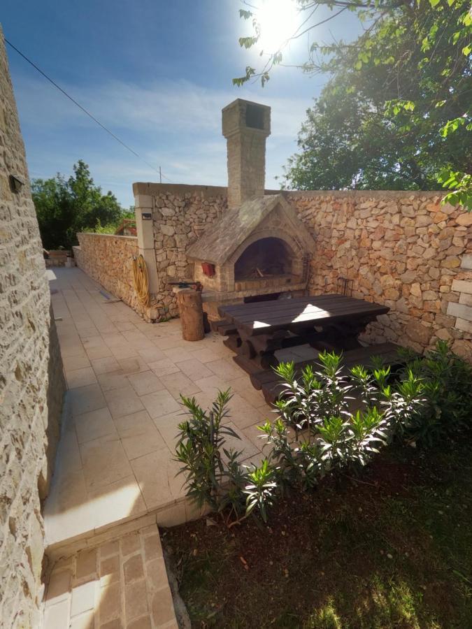 Stone House Iva Villa *