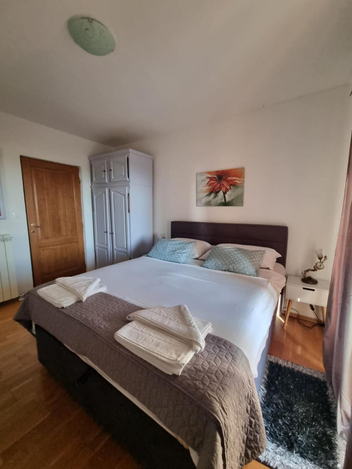 Stone House Iva Villa *